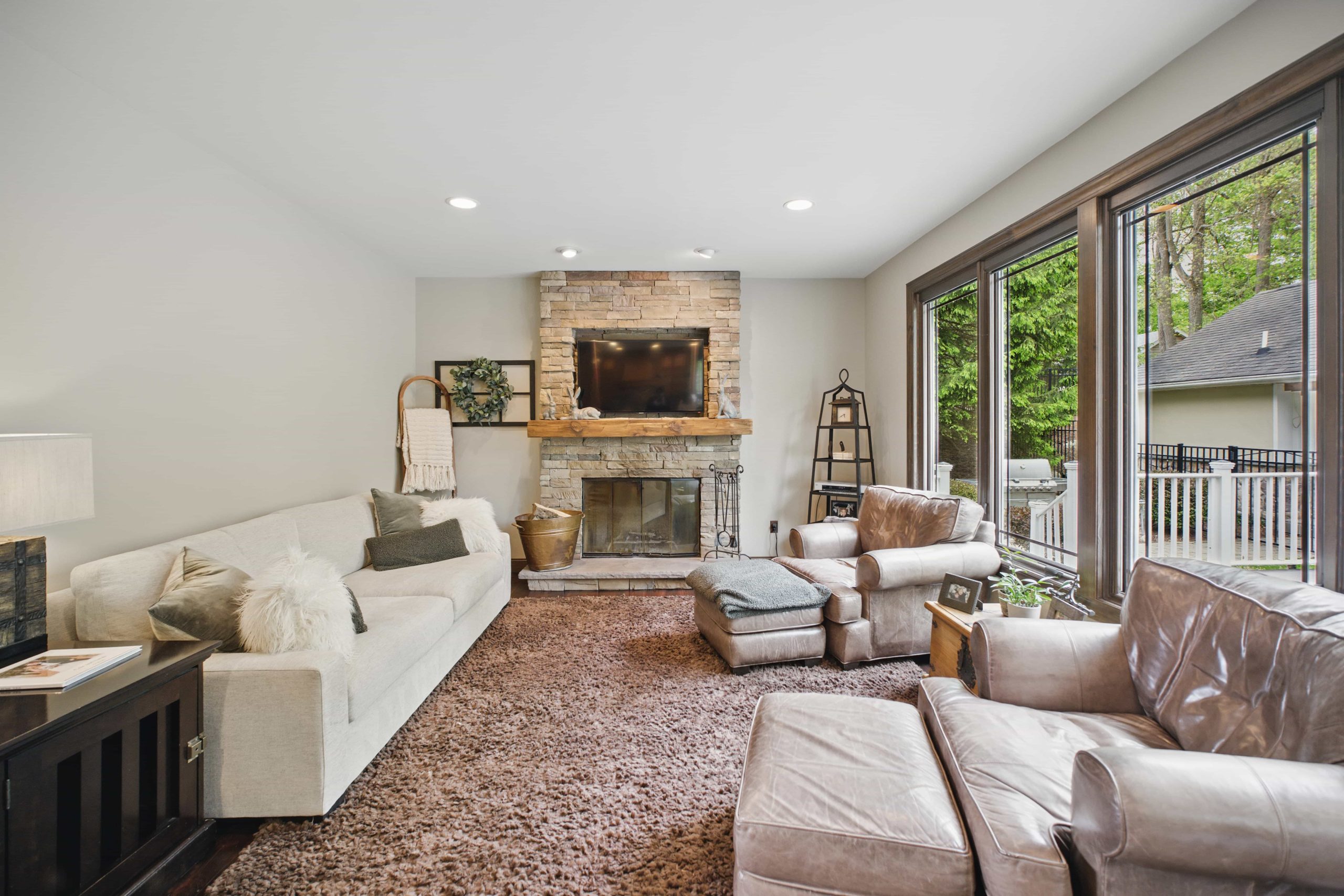 Real estate interior photographed by Erik Davidson